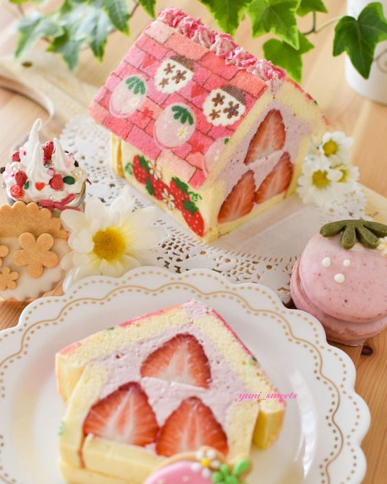 Strawberry house by yuni_sweets