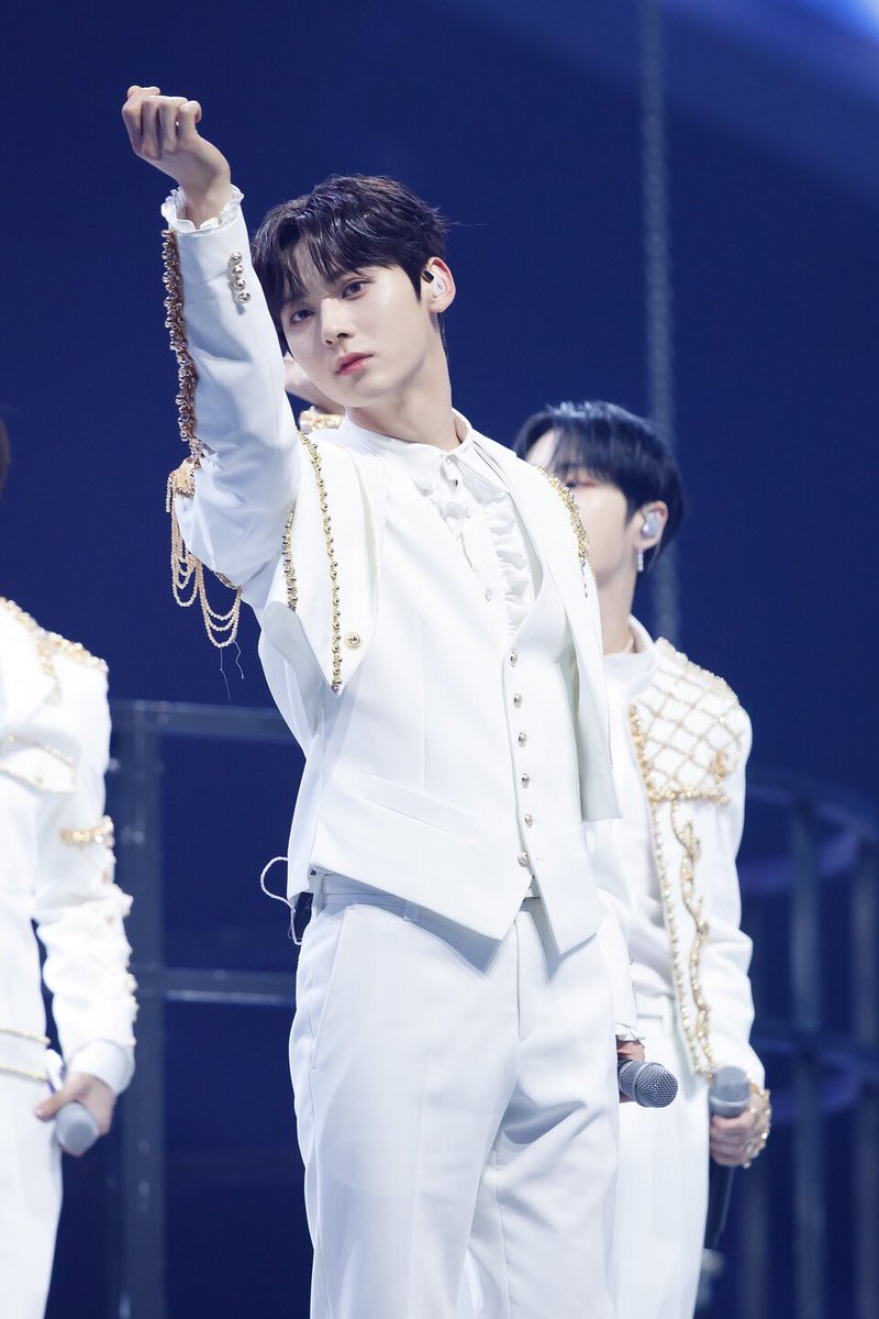 NUNA_8889 tweet picture