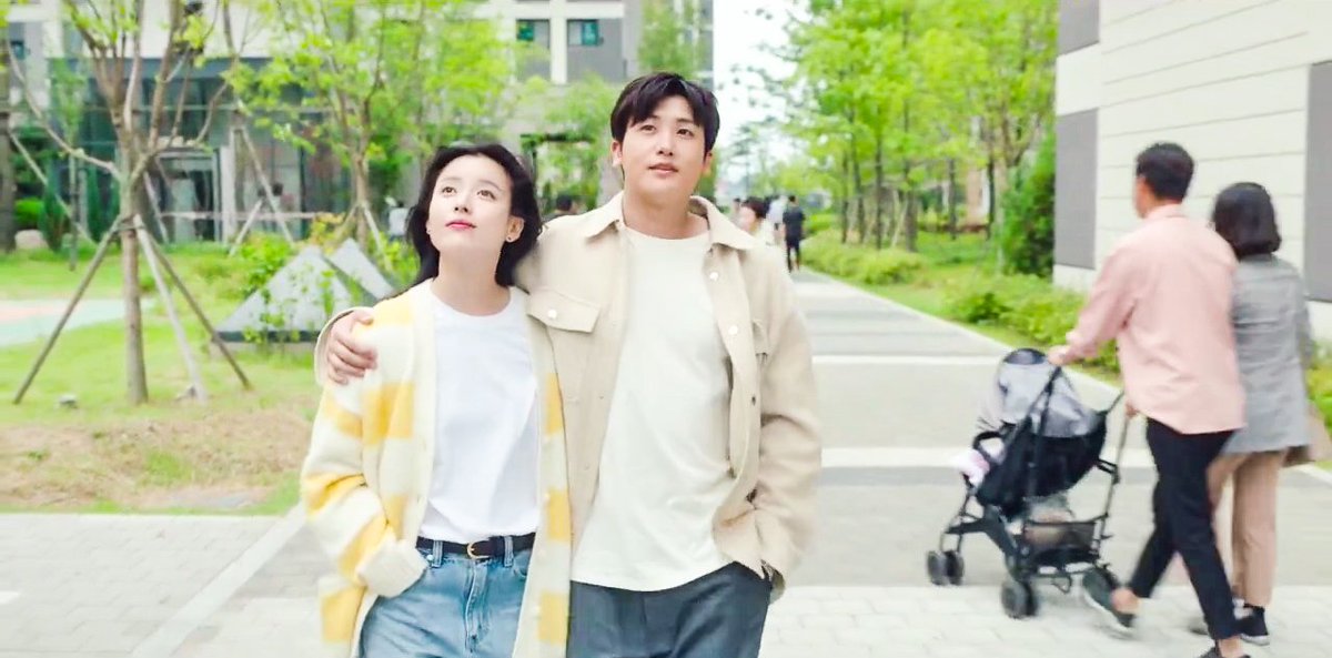 zygmaund's tweet photo. After the endless roller coaster of emotions, #Happiness series ends on a happy note. 😭 Really love that the ending leaves a hopeful message- that a time will come where everything will be fine again.

Thank you Happiness, team. 😭💛
#HappinessEp12 #HappinessFinale https://t.co/pT0pfw3QL8