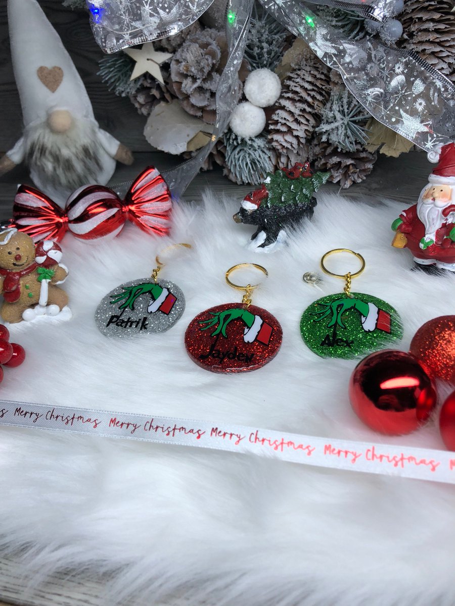 DesignsbyMalu_'s tweet photo. Excited to share the latest addition to my #etsy shop: The Grinch Hand Personalised Name Glitter Acrylic Resin Keychains | Christmas Keychains | Gift for Him | Gift for Her | Christmas Gift https://t.co/qY3uLvd95b #birthday #halloween #keyring #acrylickeychains #keycha https://t.co/Y4jGQbSnrD