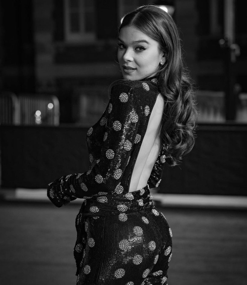 dclynchprvt's tweet photo. happiest of birthdays to my girl; you're one badass babe. proud of you, angel ❤ happy 25th, baby! @haileelynchprvt https://t.co/pHkqhKAJU7