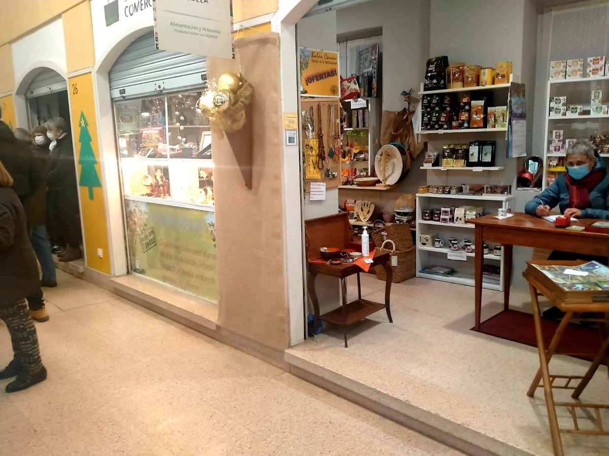 BalunCanan07's tweet photo. Gracias por acompañarnos una vez más en la Degustación de productos Comercio Justo 
Todos nuestros productos cumplen las normas #fairtrade que garantizan calidad y buenas prácticas comerciales.
Elige #comerciojusto #consumoresponsable #Tudela https://t.co/TyC02iwucn