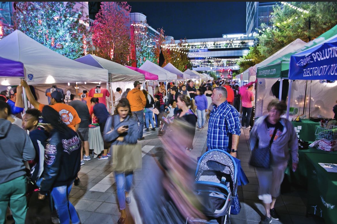 We will serve from 4-10pm 
The Flea vendors out from 6-10pm <a href="/DiscoveryGreen/">Discovery Green</a>