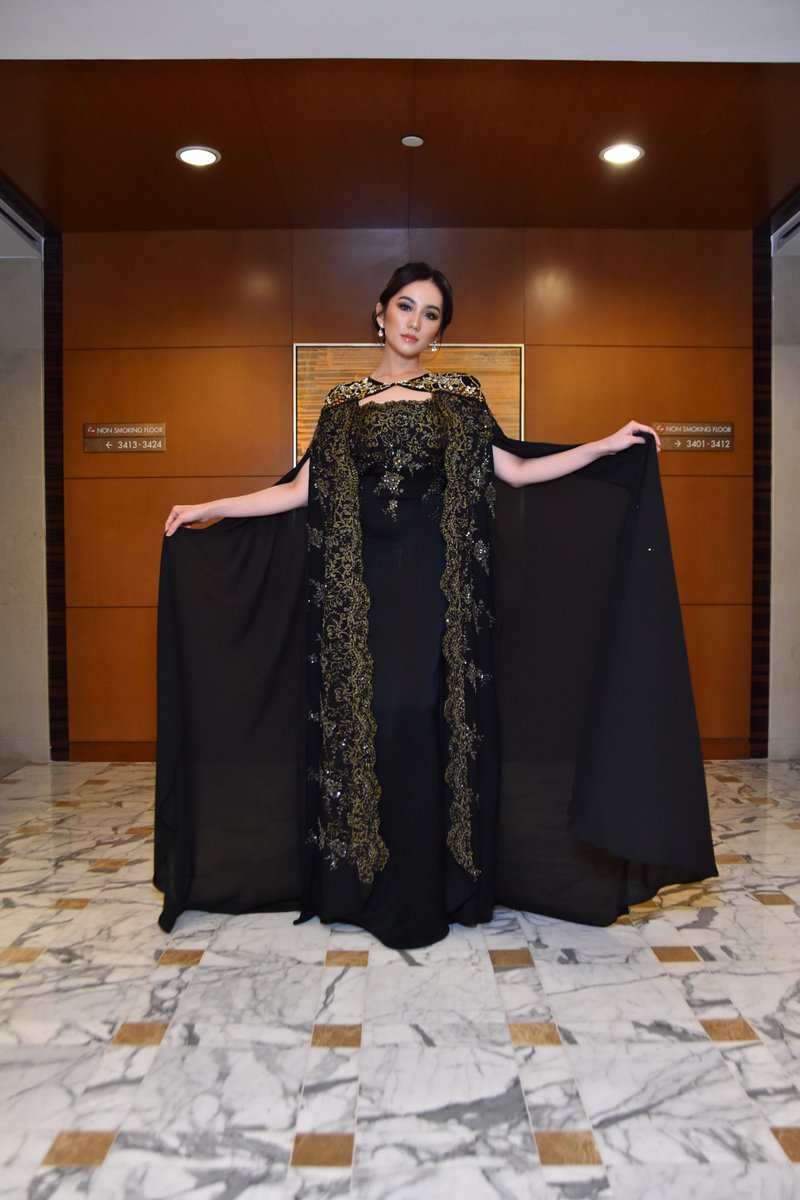 Sophiekoshka's tweet photo. Festival Filem Malaysia ke 31 #FFM31 outfit: ambianzebyschaawwall https://t.co/XttF0lncpA