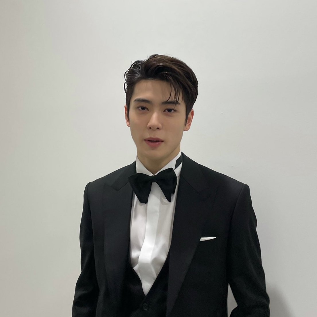 t2xqian's tweet photo. if this man isn't my groom, i ain't attending that boring wedding. https://t.co/JTvob8mXnm