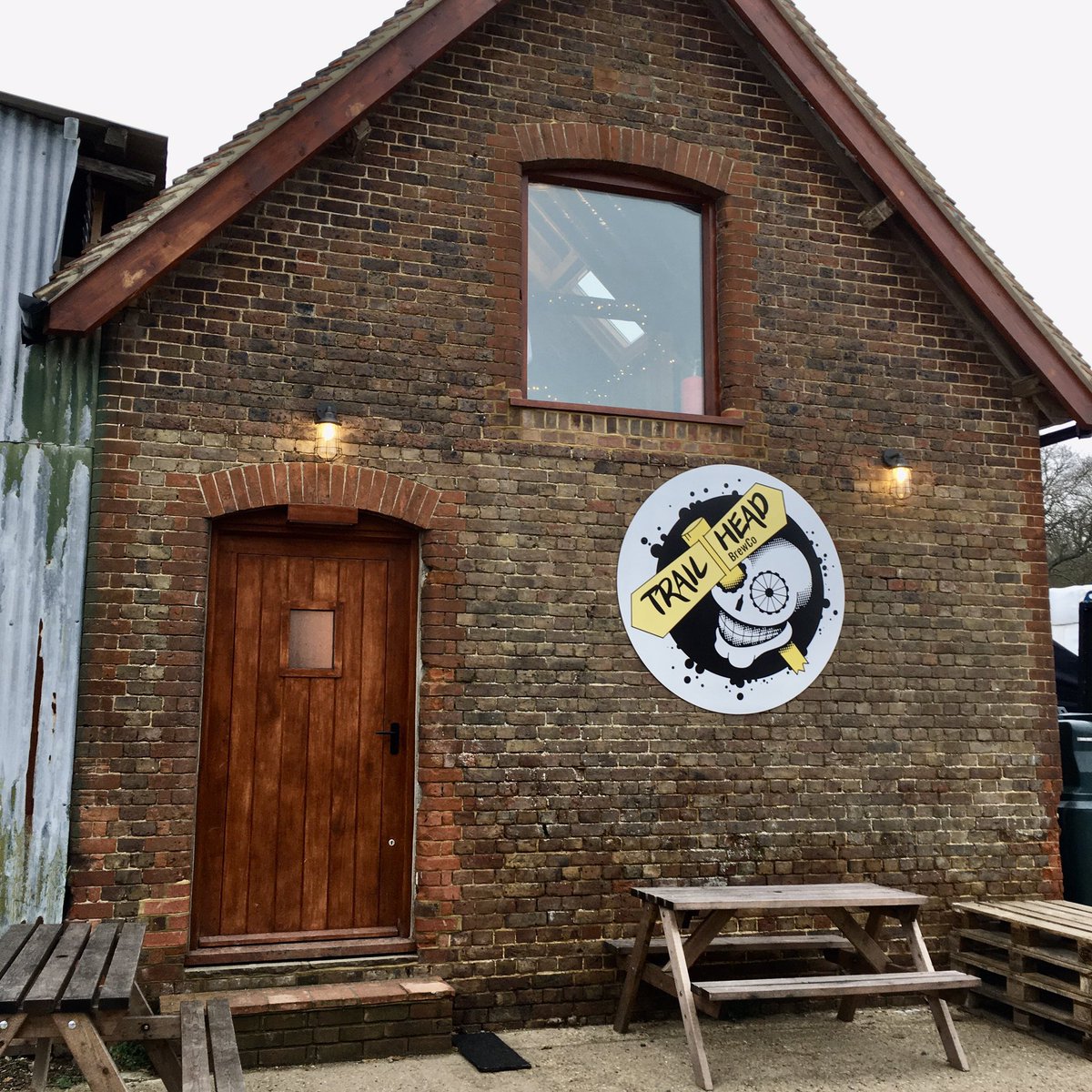 CraftBeerGeezer's tweet photo. Dropped into @trailheadbrewco this afternoon for the first time. Rural setting, great setup and impressive beer! https://t.co/ui5RKAPAdc