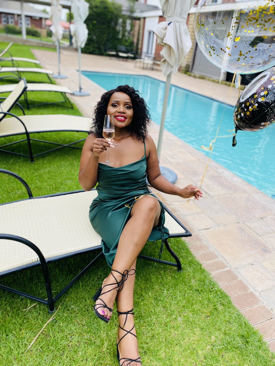 nyaneann's tweet photo. Guys it’s my birthday hurray to 30s.. ke kopali retweet❤️💃🥳🎂 https://t.co/yYsolWQrxt