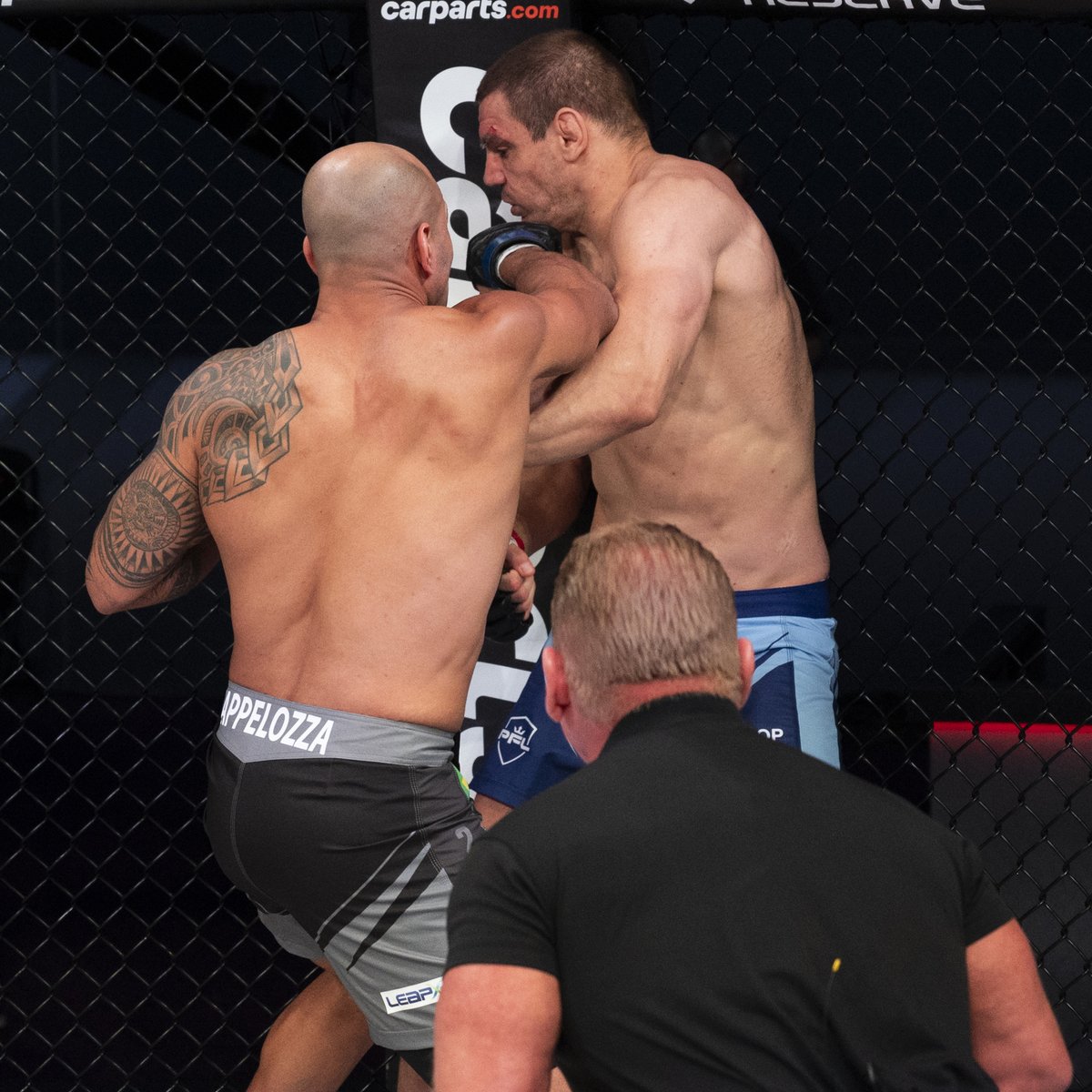 PFLMMA's tweet image. Facts about referee Gary Copeland:
US Marine 🪖
Chief of Police 👮‍♂️
PFL Good Luck Charm ☘️

6 of our top 10 KOs were reffed by Copeland