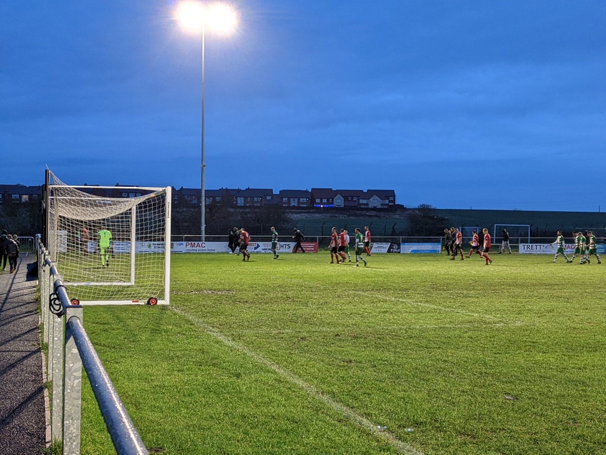MarskeUnitedFC's tweet photo. Half time at West Allotment and it's 1-1 against Guisborough town, though it could easily have been about 5-3 to the visitors. #FreeSaturday https://t.co/YX03MusOLk