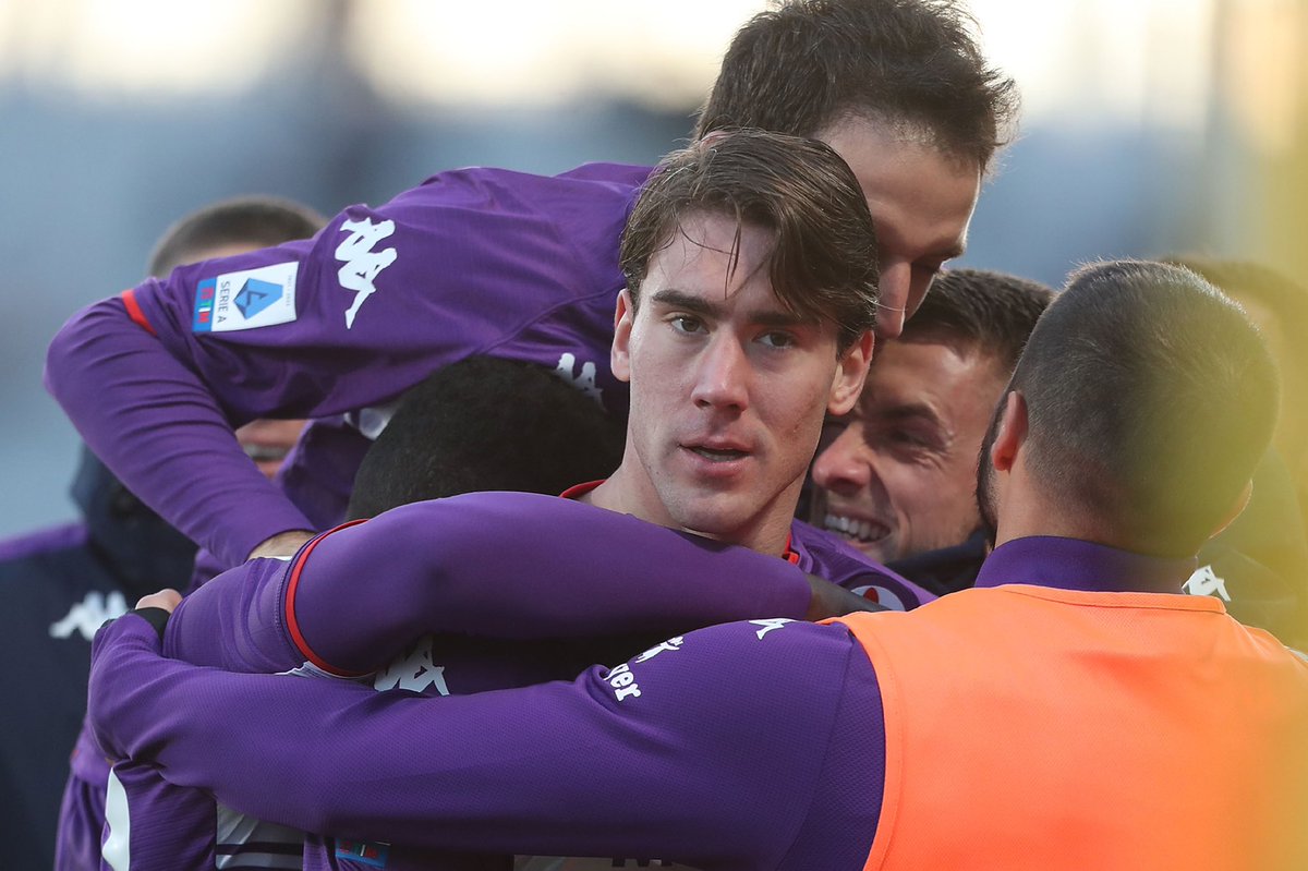FabrizioRomano's tweet photo. Dušan Vlahović again and again. He scored today a brace in Fiorentina-Salernitana - it’s 32 goals in 41 Serie A games in 2021. ✨🇷🇸 #Vlahovic

Fiorentina president Commisso said: “Clubs should open talks with us - not with his agents”. Price tag for January: not less than €70m. https://t.co/8YKSGhFXqj