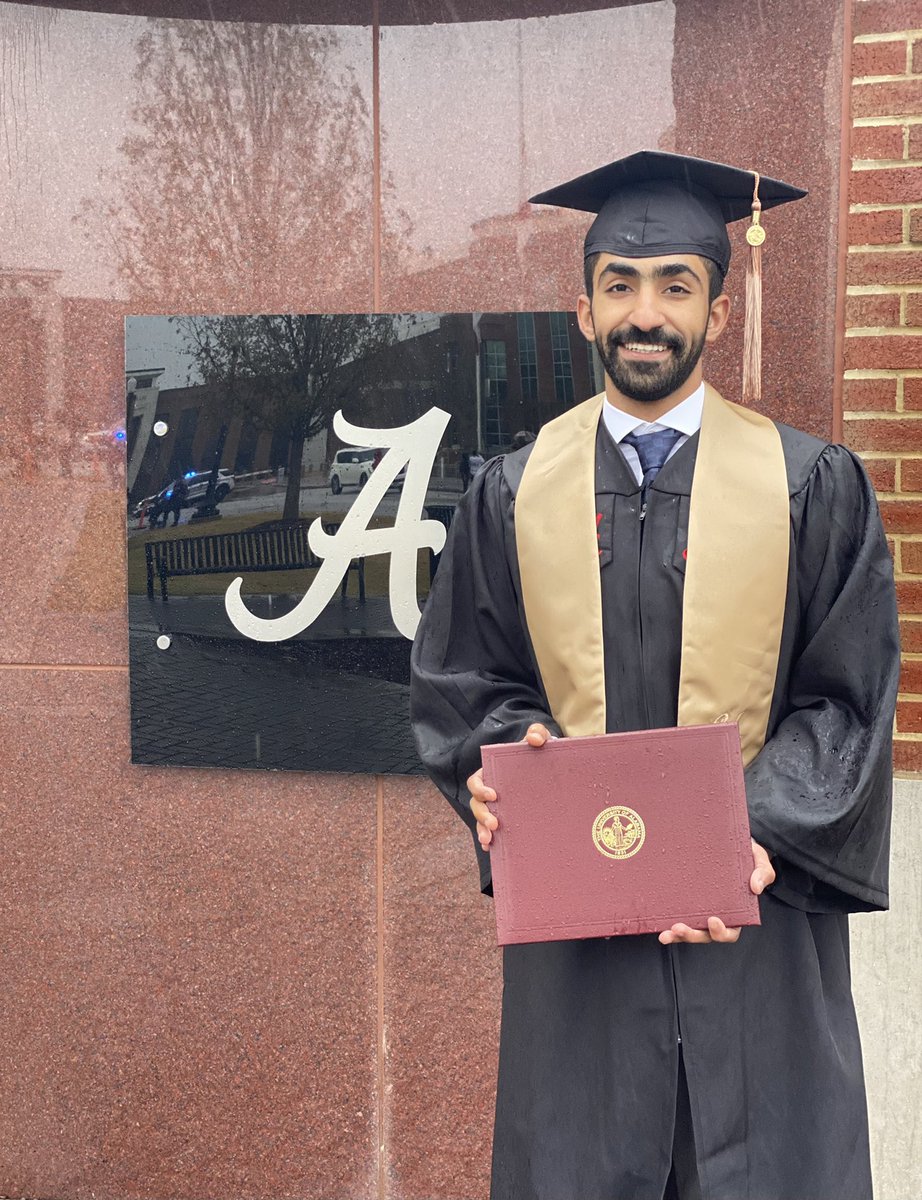 تم بفضل الله ومنّته تخرجي من جامعة 
University Of Alabama-Tuscaloosa
في الولايات المتحدة الامريكية 

وحصولي على درجة البكالوريوس 
تخصص ادارة الاعمال/ تمويل ، 
وتخصص مساند ادارة
 بتقدير امتياز مع مرتبة الشرف
أسال الله التوفيق لي ولكم