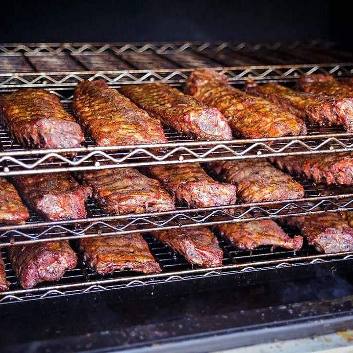 Rack 'o ribs! 
Low and slow. 🔥

#weekend #shopsmall #eatlocal #shoplocal #pappyssmokehouse #pappysstpeters #bbq #bbqfoodie #food #smokedmeats #stpetersmo #stcharlescounty #missouribbq #stcharleseats #bbqcaterer #bbqcatering