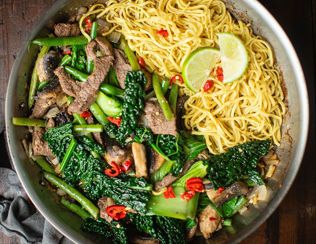 Tasty #beefstirfry

Juicy #beef, crunchy greens – the perfect stir-fry for  a #midweekmeal

Get the recipe... bit.ly/TastyBeefStirF…

#foodgawker #foodblogger #londonfoodie #foodblogfeed #foodie#ukfoodie #UKfoodblogger #easyrecipes #foodblog #foodgrams #stirfry #stirfriedbeef