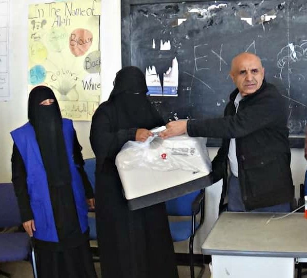 SFDYemen's tweet photo. SFD incorporates #livelihoods & #income_generation in most activities to address conflict impact #Yemen
#Tamkeen_Program trained & distributed sewing machines to 29 females (widows & families heads) from 29 villages #Thula #Amran based on #Village_Cooperation_Councils' plans https://t.co/mHqkKpKdAW
