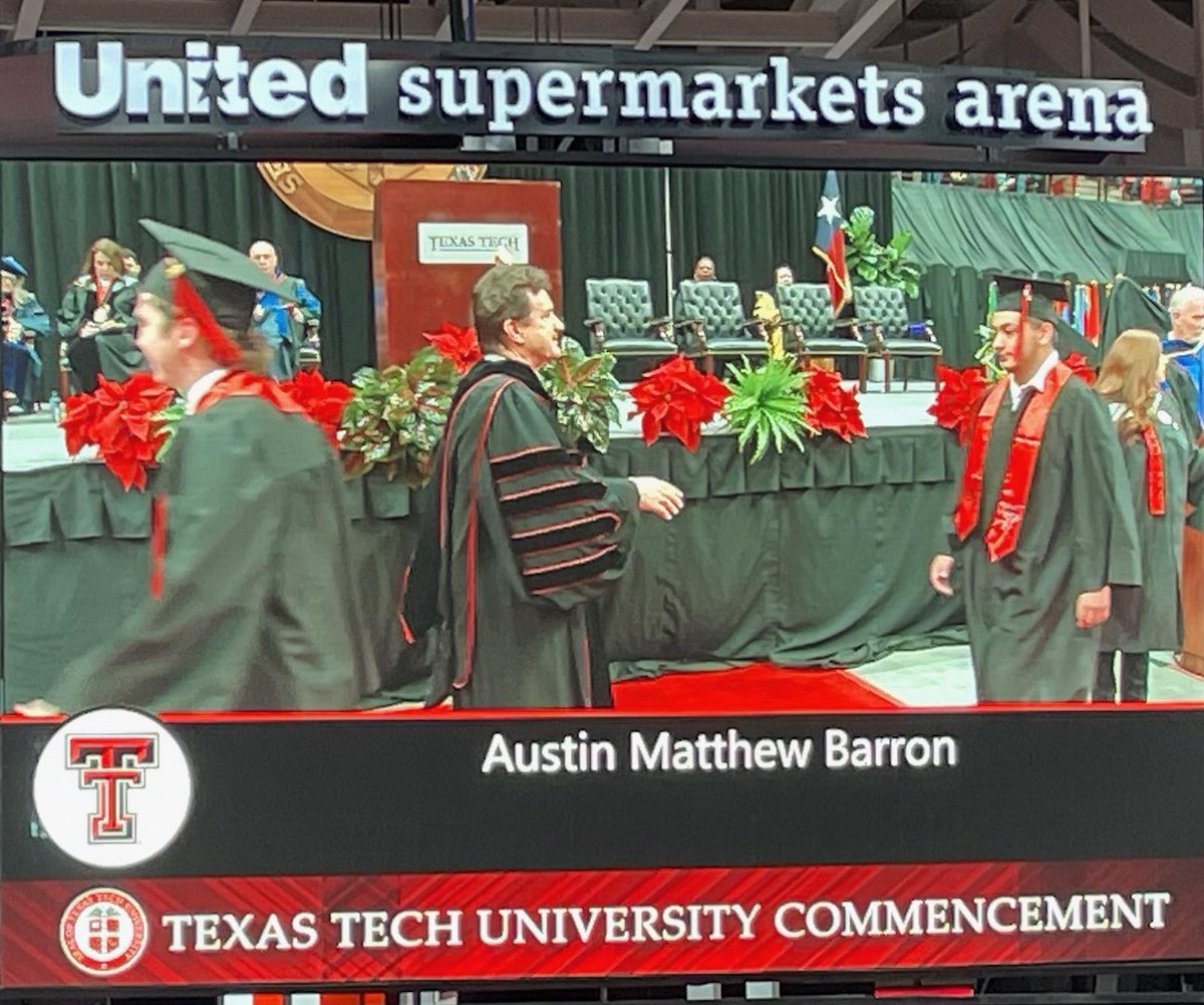 cm_barron's tweet photo. You did it! I am beyond proud of you @Austin_Barron10 ❤️ @stevebarron70 https://t.co/E805t9603E