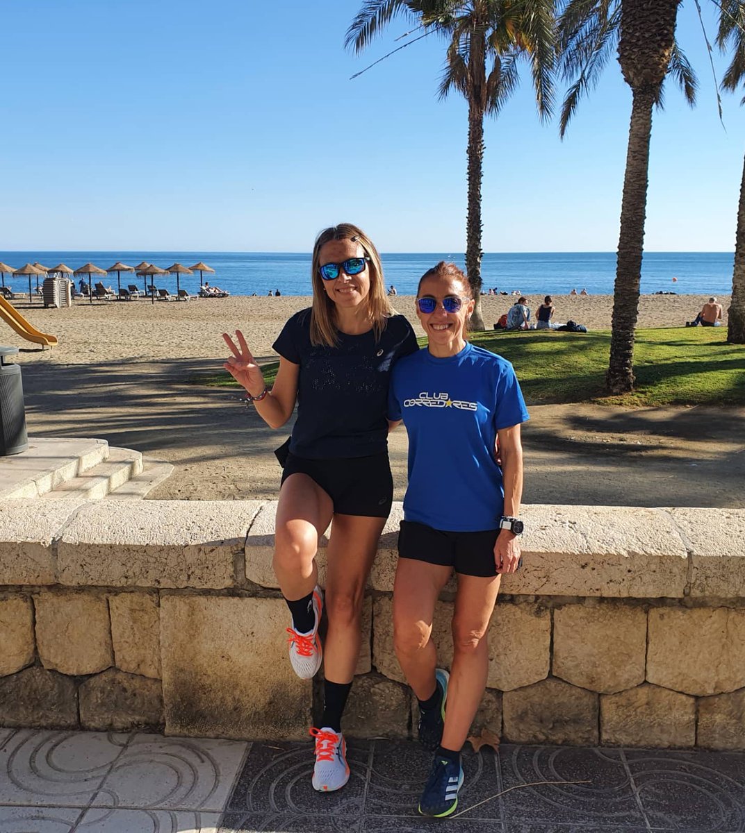 karolinagar's tweet photo. Activación por la Malagueta...
Calor y solazo por Málaga con mi Lolita ¿Qué más se puede pedir?.
Muchas ganas de volver a correr una Maratón tras dos años sin hacerlo. 
Muchas gracias a todos por los ánimos!!.
#ASICSfrontrunnerSpain 
#NOVABLAST2 
#ClubCorredores
@maratonmalaga https://t.co/FAyNUMNLJU