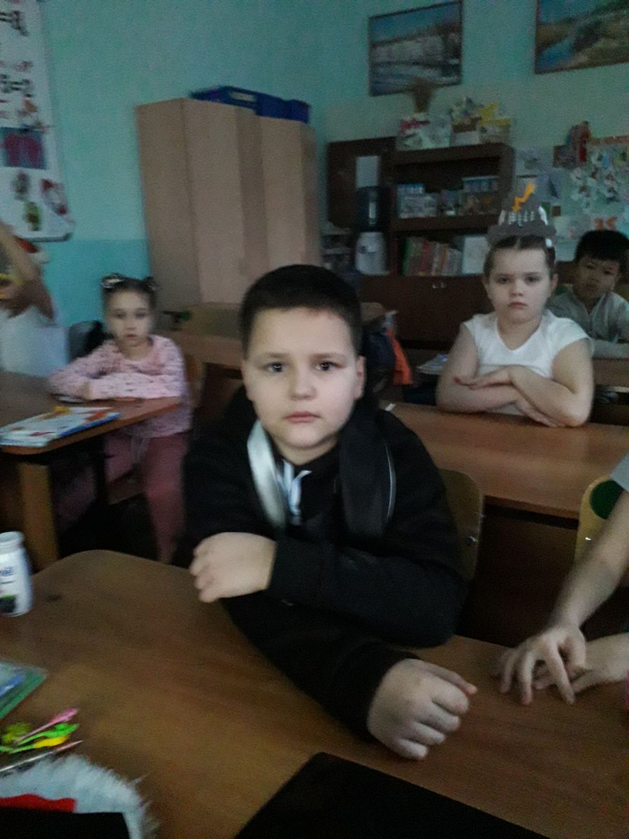 ZhdkcHiR9JiQeRK's tweet photo. В https://t.co/Dq9Hmjqtfx  прошли классные часы "Самара – город трудовой доблести". 10.12.2021 года состоялось вторжественное открытие Стелы Трудовой доблести, Памятник «Нес��вершеннолетним труженикам тыла 1941–1945 гг. благодарная Самара» https://t.co/Nn0JtJGKgH