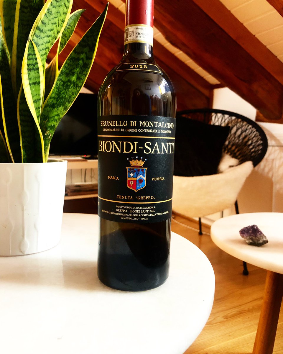 IsabelaTerroir's tweet photo. 🚀Biondi-Santi Brunello di Montalcino
Una elegante bestia parda!! 😍♥️🚀
#biondisanti
#tenutagreppo
#brunello
#brunellodimontalcino
#toscana
#calidoscopivino https://t.co/GfE5tyFn54