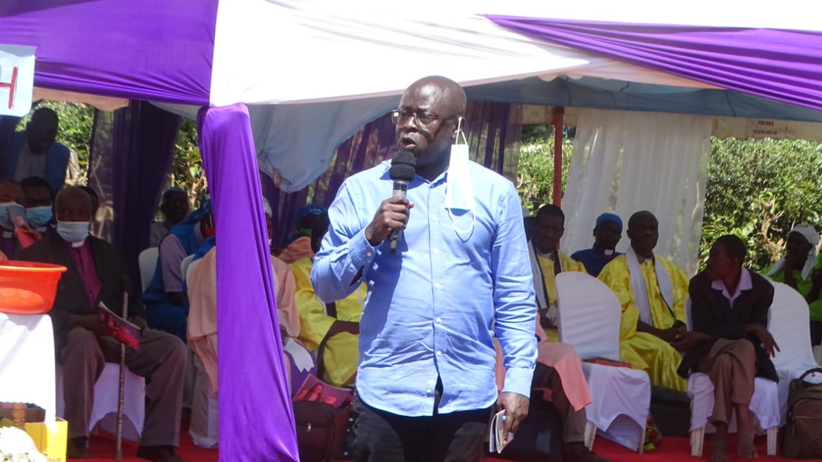 asekamiradi's tweet photo. Accompanied  by Taveta MP Hon. Naomi Shaban,  CDF Board CEO Yusuf Mbuno and host of employees of NG-CDF Board, we paid our last respect to Ken Amanya Ambundo of Ekambuli village

May his soul rest in peace. https://t.co/41DadFYMsT