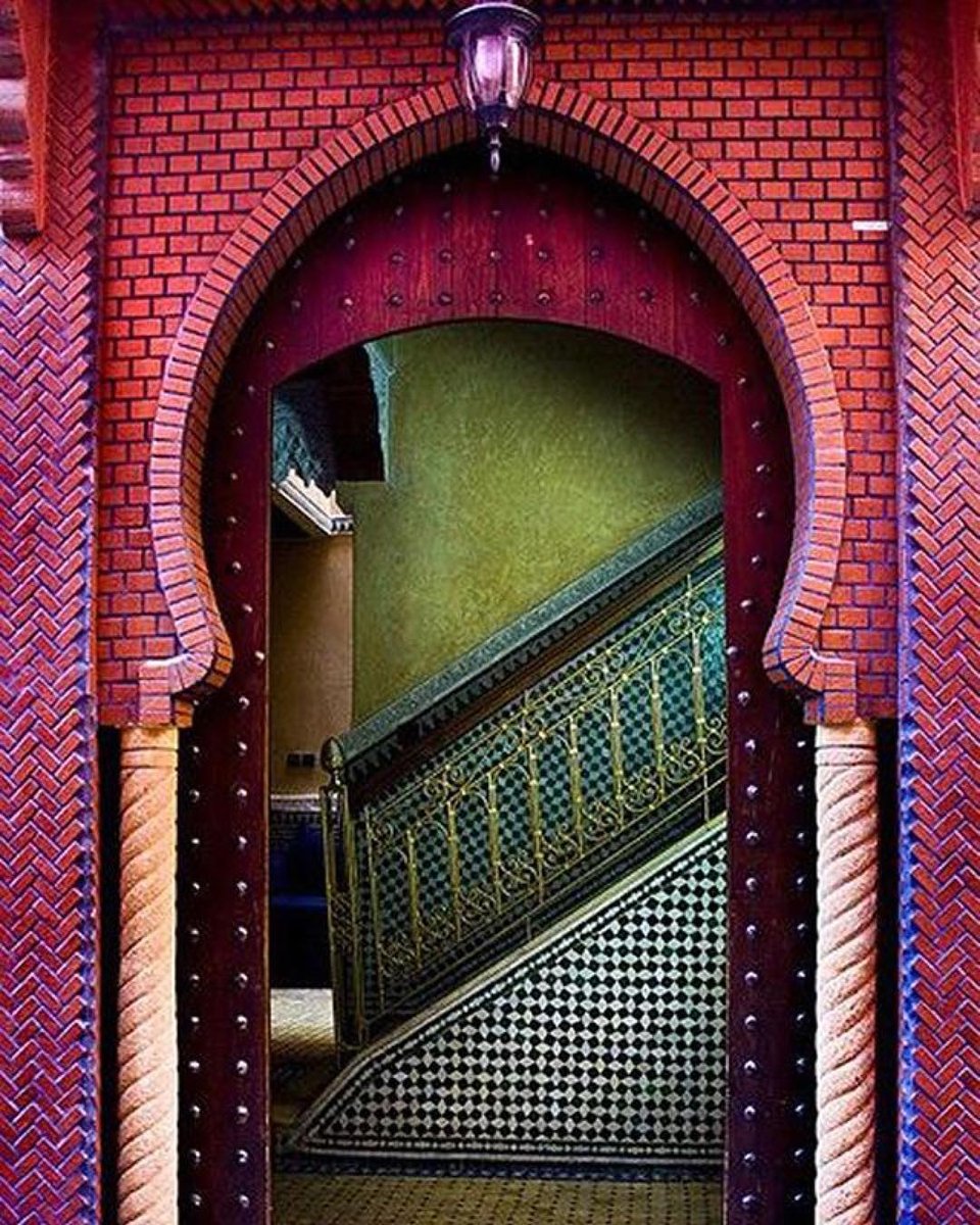 Obsession w doors and arches continues..

Repost From: @antiquedesignct via <a href="/annette_english/">Annette</a>

#thevibrantinterior #andreaschumacherinteriordesigner #denverinteriordesigner #santabarbarainteriordesigner #palmbeachinteriordesigner