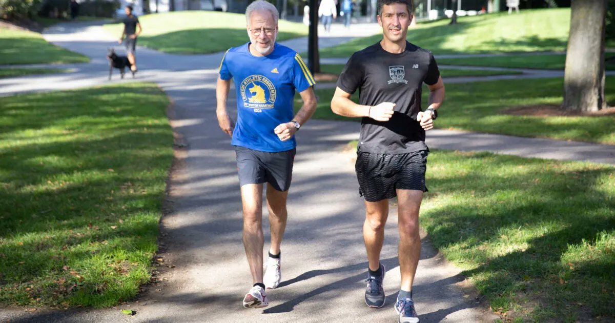 HarvardAlumni's tweet image. A new study from evolutionary biologist Dan Lieberman and his team look into how our activity levels have changed over time and how physical activity affects aging hvrdalum.me/6m4