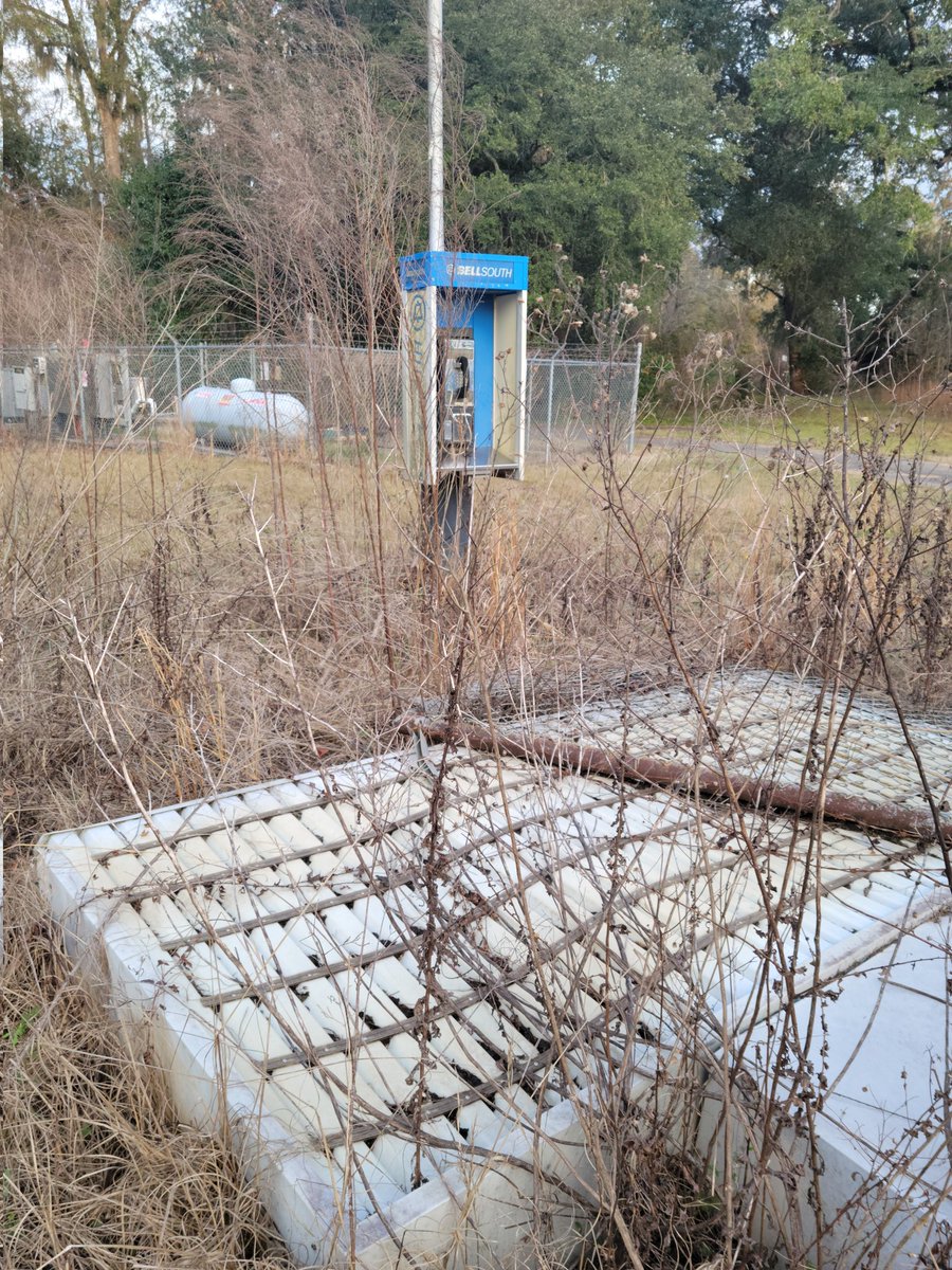 Jonesy_0212's tweet photo. Just caught a glimpse of this rare specimen in the wild. It still works. #notextinctyet https://t.co/vR5BZRxxu7