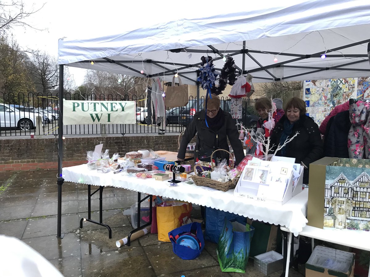 MrsJane_Cooper's tweet photo. Really good day at the ⁦@AltonMasterplan⁩ Christmas fair in Roehampton. Big thanks to Jo and her team for making it such a success; lovely to see so many children getting presents from Santa https://t.co/MPIGOdJrCJ