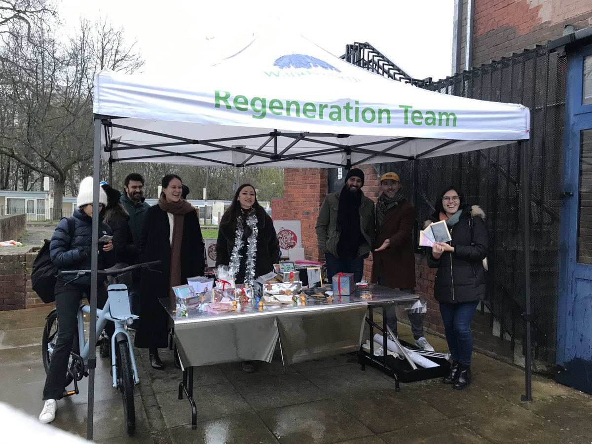 MrsJane_Cooper's tweet photo. Really good day at the ⁦@AltonMasterplan⁩ Christmas fair in Roehampton. Big thanks to Jo and her team for making it such a success; lovely to see so many children getting presents from Santa https://t.co/MPIGOdJrCJ