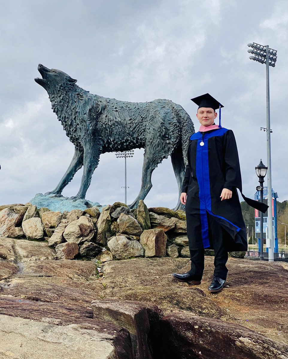 TheGeniusGym's tweet photo. Congratulations to my son, M. M. Saxophone Performance 💙 Go chase your dreams, kid! ✌🏻💙🎷 #UWG https://t.co/Rwu3aOiBOZ