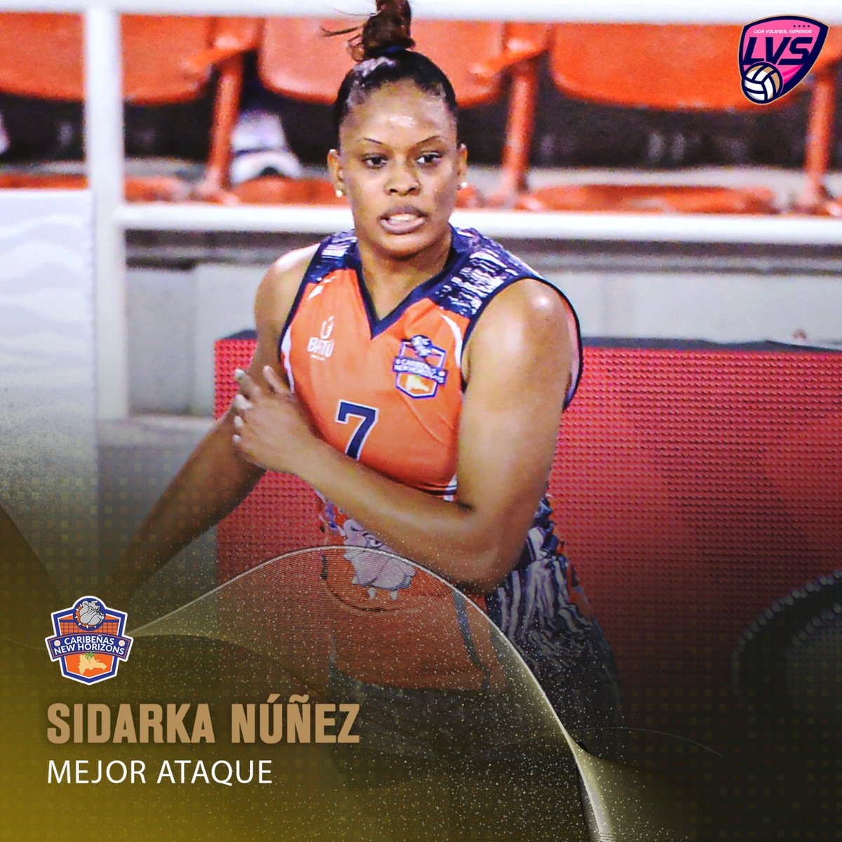 Sidarka Núñez, de #CaribeñasNH, rompió y se lleva el reconocimiento del MEJOR ATAQUE del torneo 2021 de la Liga de Voleibol Superior (LVS). ¡Felicidades! #LVS2021 #VolvioLaLiga #VoleibolDominicano #LVSFemenino #PremiosLVS