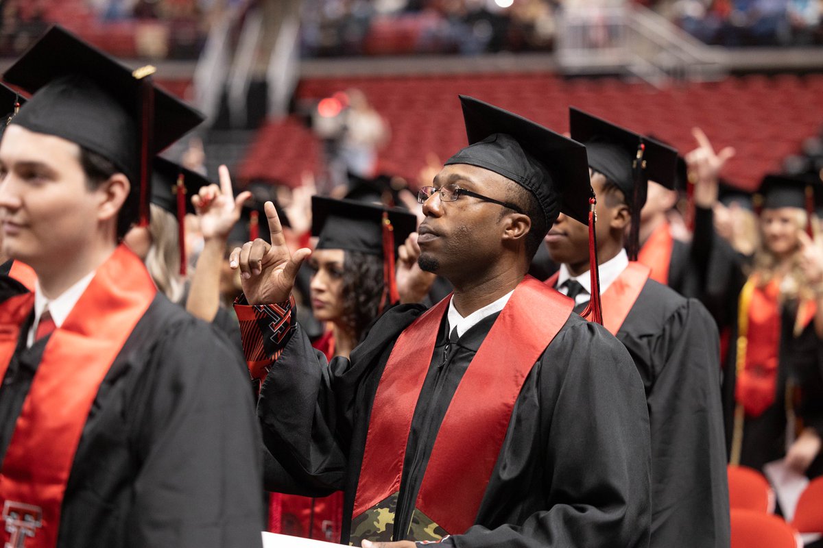 TexasTech's tweet photo. Thank you for allowing us to celebrate with all of you the last two days!

Go bear our banners and we can’t wait to see all you accomplish!

🎓#TTUGrad🎓 https://t.co/ifTB2GCRuV