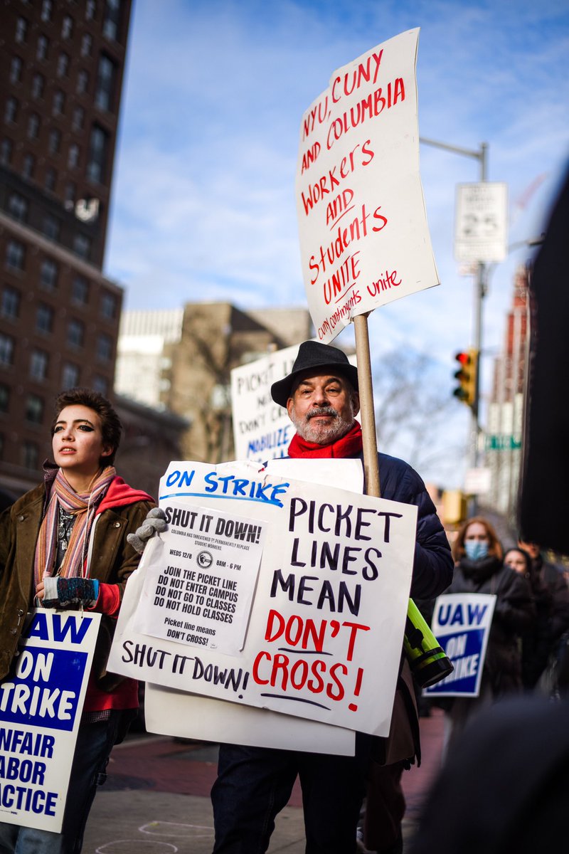 madison_maeve's tweet photo. .@SW_Columbia pickets Columbia University on Wednesday, Nov. 8, 2021. (2/4)

#CUonStrike https://t.co/tbCvqHPzNY