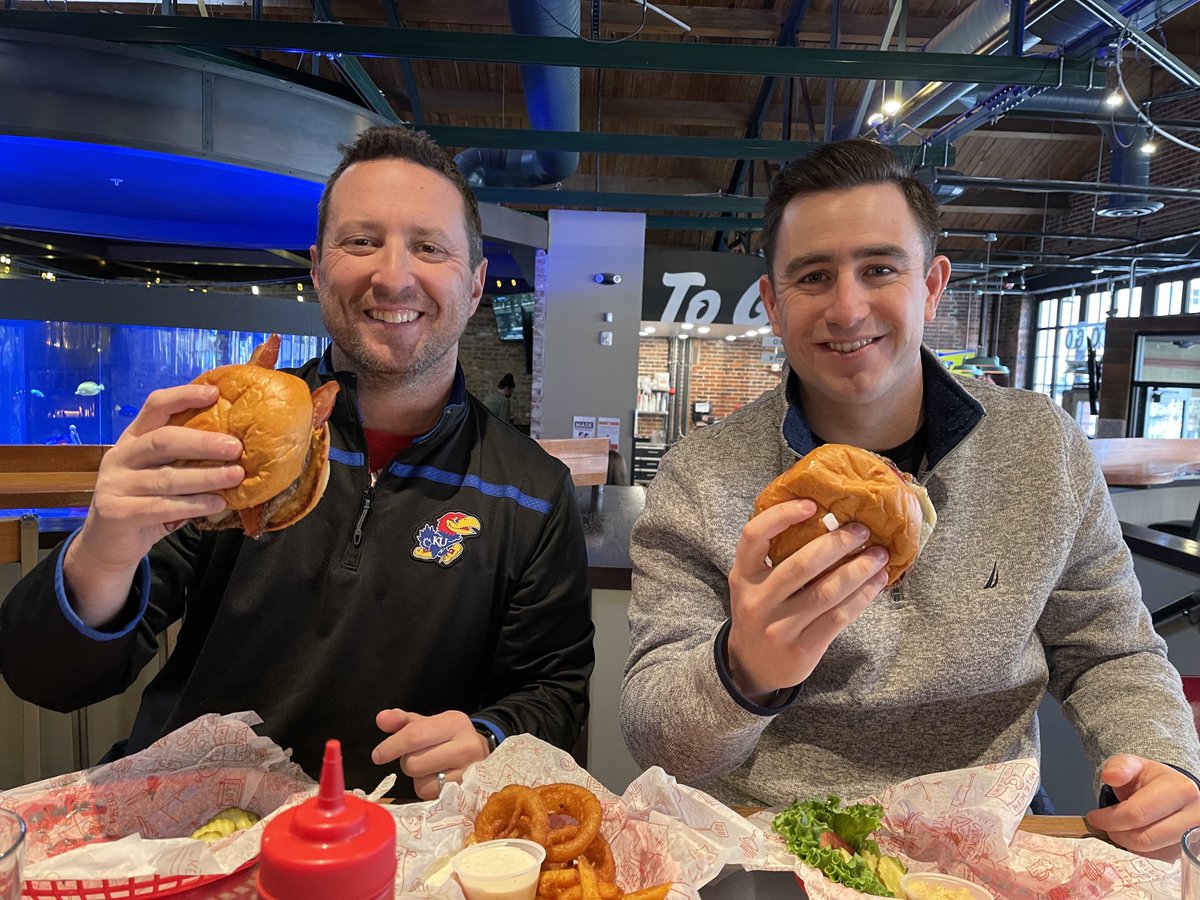 BKDenverSports's tweet photo. Yo #DKSimFam, ⁦@BrendanGlasheen⁩ &amp; I were gonna do a Madden Sim, but decided to have a burger!
CC: ⁦@AdamMKaufman⁩ ⁦@EmersonLotzia⁩ ⁦@TrainIsland⁩ ⁦@JasonDRossi⁩ ⁦@MattLaMarca⁩ ⁦@KennyDucey⁩ ⁦@TaralynnAsack⁩ ⁦@thefantasygrind⁩ https://t.co/vxNvSPWdNF