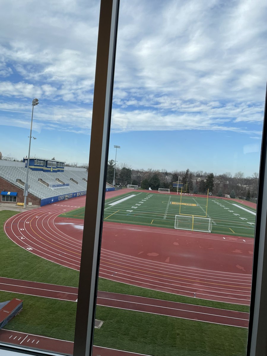 Thanks for having me <a href="/ChadMartinovich/">Chad Martinovich</a> <a href="/UofRFootball/">Rochester Football</a> <a href="/IamcoacHHeav/">Jason Henshaw</a> amazing atmosphere and great school!