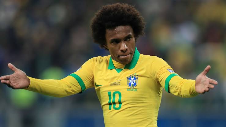 Lucas_Faraldo's tweet photo. Em 6 meses: Willian, Renato Augusto, Rogér Guedes, Giuliano e agora Paulinho e talvez Cavani

Entre todos os times do Brasil, Corinthians é disparado aquele que prepara o maior salto de qualidade pra próxima temporada

2022 promete 🔥🔥🔥🔥🔥🔥 https://t.co/9kuFiYhHpF