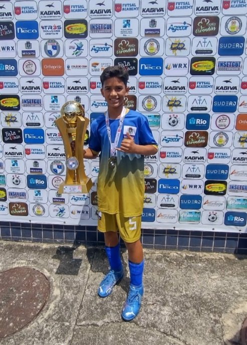 IndioBrenno's tweet photo. pintou o campeão carioca de novo🔥
gratidão a Deus mais uma vez 🙌🏽
#futsal_minha_raiz❤🏆🥇 https://t.co/deHU4ovL8o