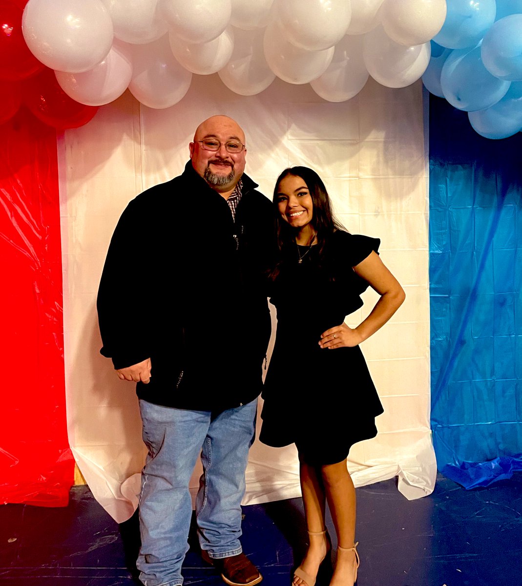 RHBobcatPower's tweet photo. Was invited to AFJROTC Military Ball. It was a great night. Got to hang with โThe Littlesโ@jolene9306 and @kyleeluvsuu7 Congrats Emma Martinez on being named Princess. #princessemma #thelittles #makeyourbed #itsnothowtallitshowbigurheartis #liftordietrying https://t.co/tGEM2vPUVs