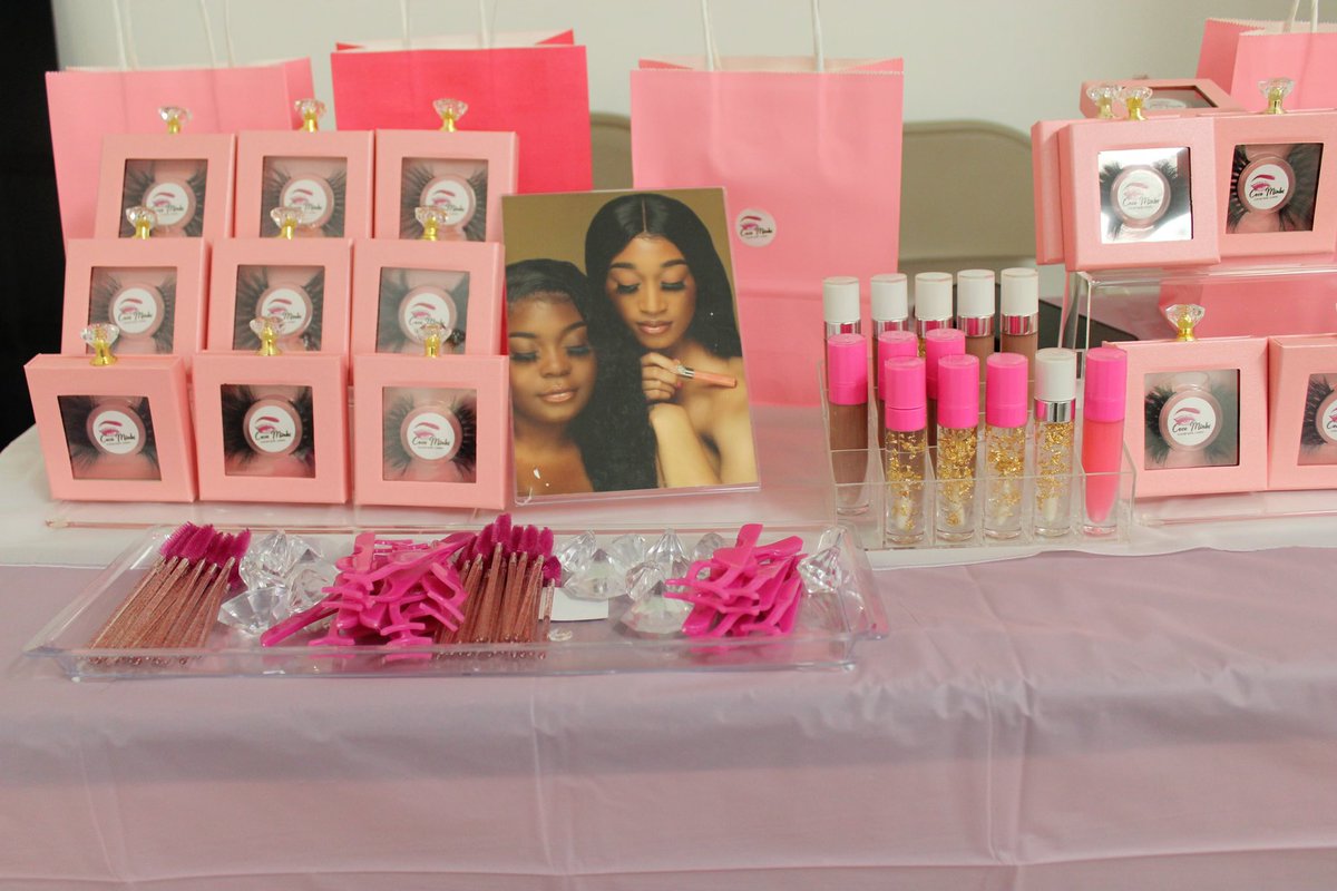 cocominksbeauty's tweet photo. Now Accepting Pop Up Shop Vending Inquires for the rest of 2021 &amp; for 2022! 💎 EMAIL/TEXT cocominks215@gmail.com (267)-334-2279 https://t.co/yAGshfPTux