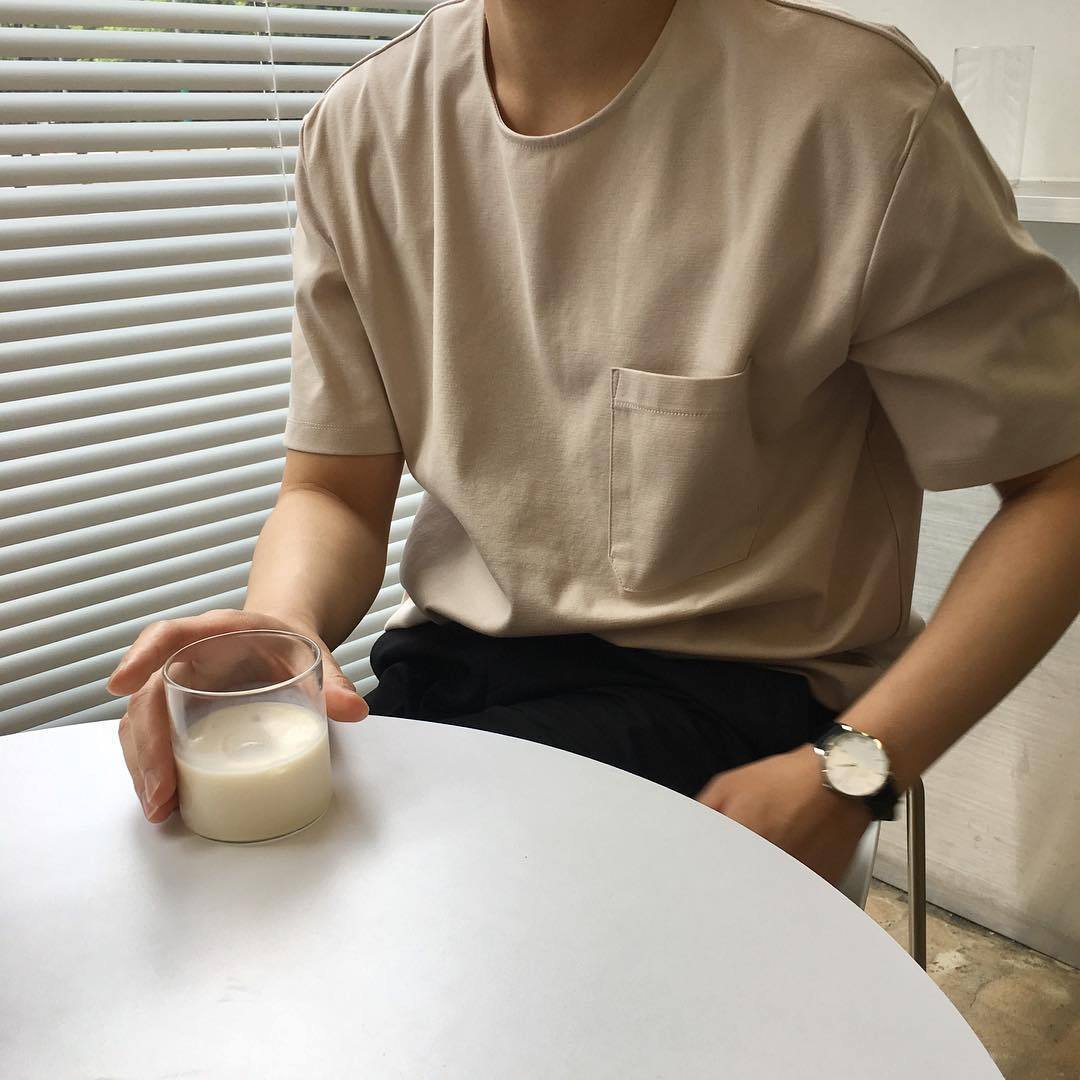 geoffreystweets's tweet photo. think monochrome beige is the new monochrome white, might convert https://t.co/TkE58z9m7H