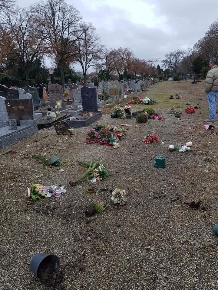 [Profanation de tombes musulmanes à <a href="/mulhouse/">Ville de Mulhouse</a>] 

J’exprime toute ma consternation et mon dégoût après ces profanations. 

C’est un acte lâche et odieux, un outrage à la conscience collective. 
Je souhaite que toute la vérité puisse être faite. Vite. 

Mes pensées aux familles.