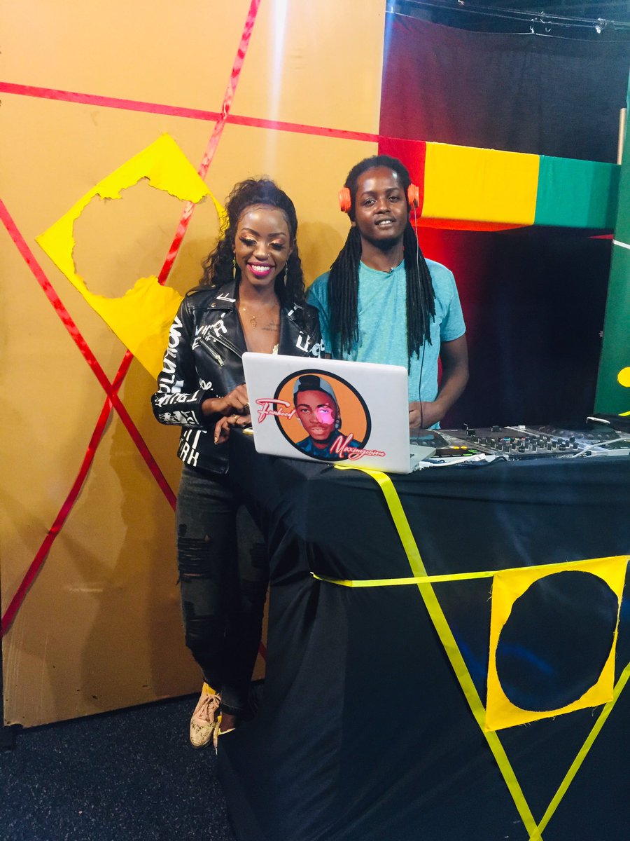 Y254Channel's tweet photo. #InnaYardReggae Family, mko fiti? Leteni requests. 

LIVE STREAM: https://t.co/iw2xdnDOoO https://t.co/tj5UTt7OTh
