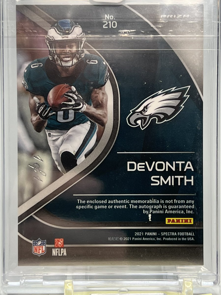 1 of 1 @DeVontaSmith_6 Rookie Patch Auto has landed!  Dream Card! Go birds!! #Eagles #devontasmith #gobirds @CardPurchaser #paninispectra #panini #1of1