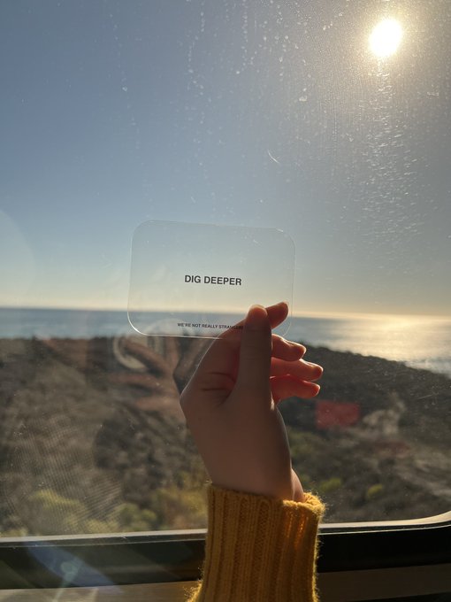 2 pic. Im on a 35 Hour train ride from SoCal to Seattle! https://t.co/DKKE9tn3bP