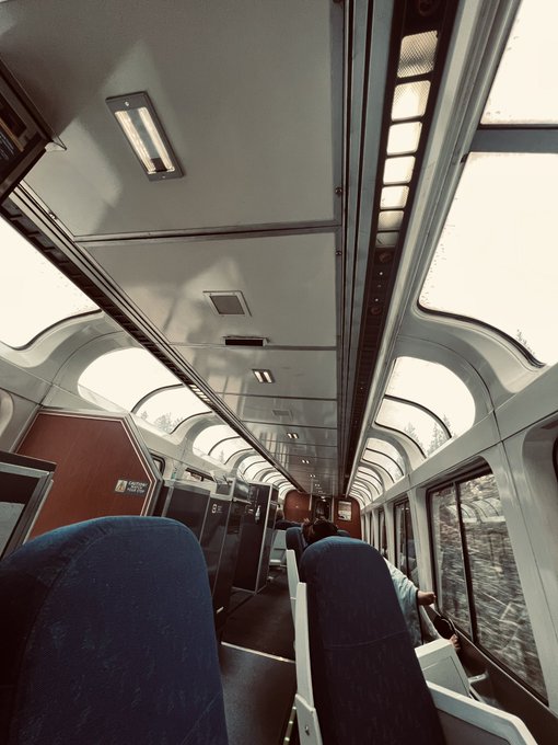3 pic. Im on a 35 Hour train ride from SoCal to Seattle! https://t.co/DKKE9tn3bP