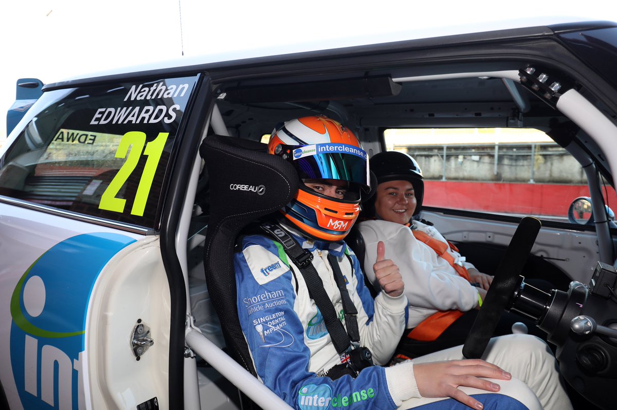 NathanEdwards21's tweet photo. An awesome day last Saturday at Brands Hatch, welcoming a great bunch of people from @intercleanseltd who have now supported me for 3 Years.

It was great to give everyone a glimpse into what its like behind the wheel and at maximum attack out on track.

📸James Roberts | #NER21 https://t.co/emz3bbIYb6