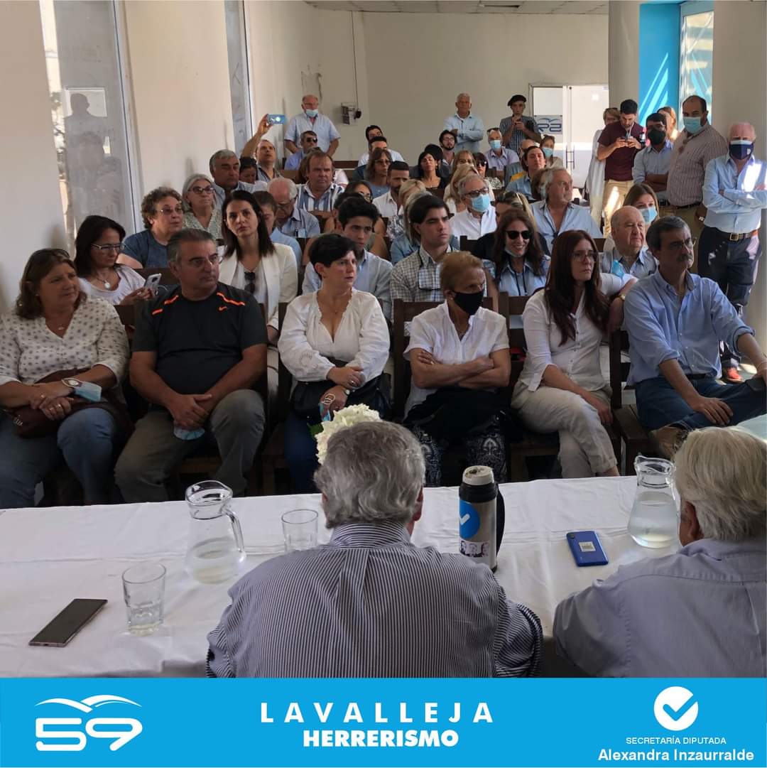 AlexandraInza's tweet photo. En Lavalleja el 3er. Encuentro Regional del Herrerismo en defensa de la LUC con dirigentes de Cerro Largo Treinta y Tres, Rocha Maldonado, Florida, Durazno y de cada rincón de Lavalleja que se hicieron presente,  @luisaheber  @gustavopenades  @_rodriguezjuan_  @Herrerismo https://t.co/TSqbHXLH9x