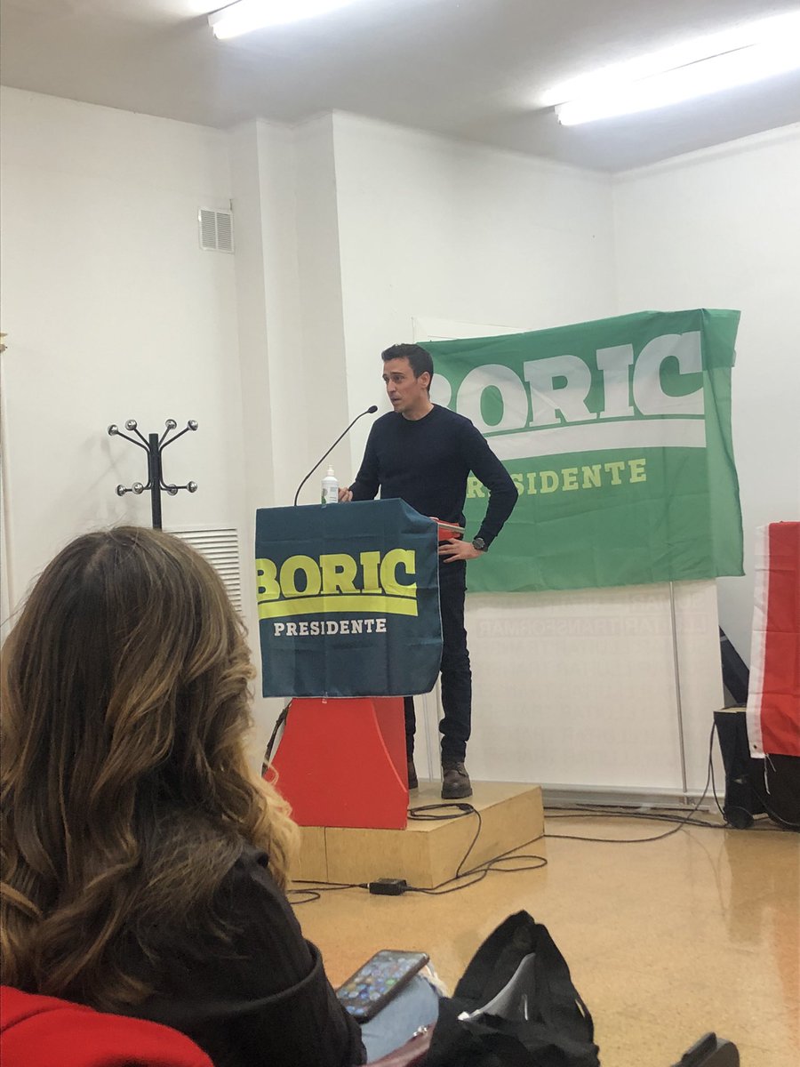 MesPaisCat's tweet photo. Per un futur d'esperança, perquè el canvi és imparable a Xile, volem mostrar tot el nostre suport als nostres companys xilens del comando Barcelona #BoricPresidente @JA_Geraldes https://t.co/bErS9gSLPQ