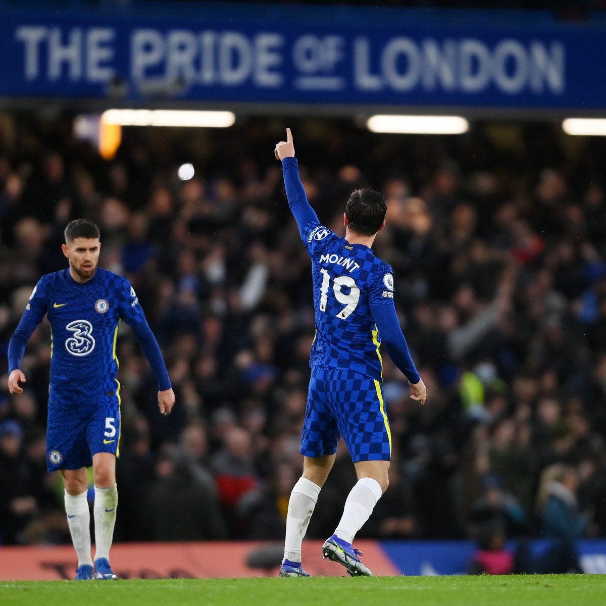 ChelseaFC's tweet photo. 👉 The Pride of London. 👈

#CheLee https://t.co/FRdkgZILgK