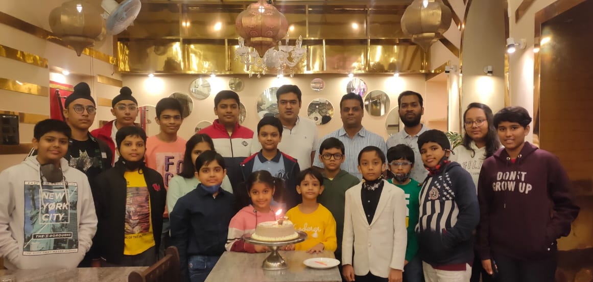 Jamshedpur: Chandan Chess Academy celebrates Grandmaster Viswanathan Anand's  53rd birthday