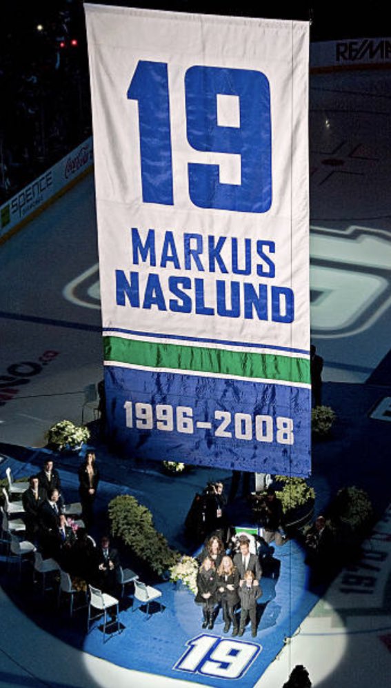 Joey Kenward on X: On Dec.11, 2010 one of the best in #Canucks history had  his jersey retired. Markus Naslund saw his #19 raised to the rafters at  @RogersArena. He led @Canucks
